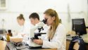 Všeobecné lekárstvo, manažment i psychológia – najžiadanejšie programy na Univerzite Komenského